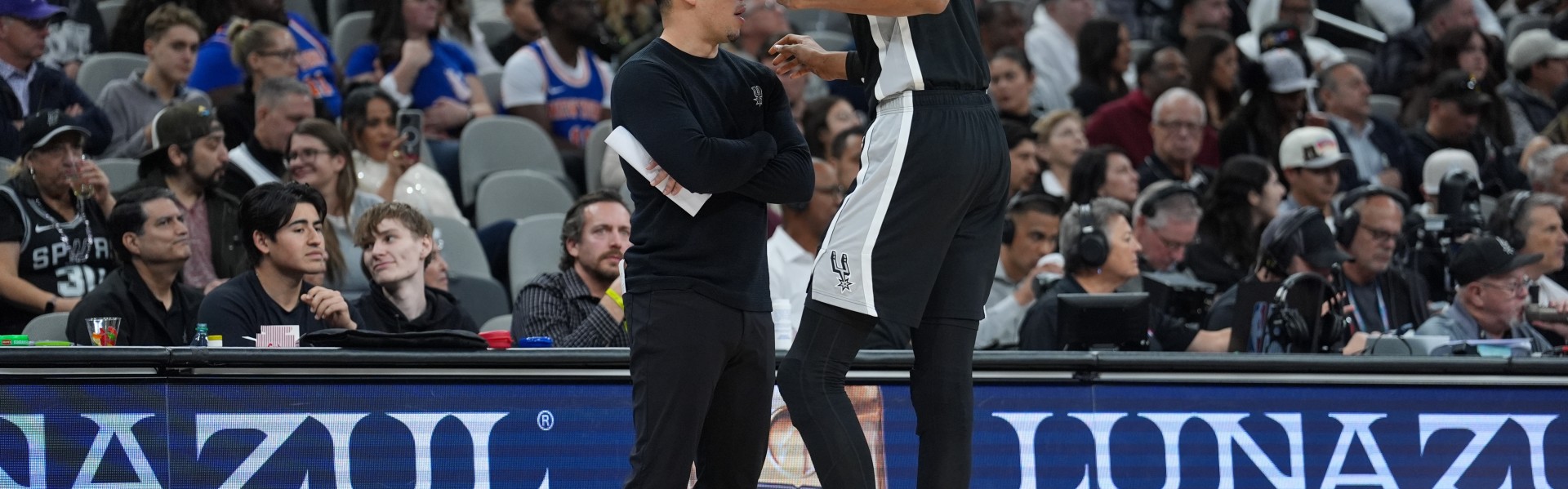 AG体育登录入口-米奇·约翰逊：文班状态火热 我们开场其实退防和沟通都不够好