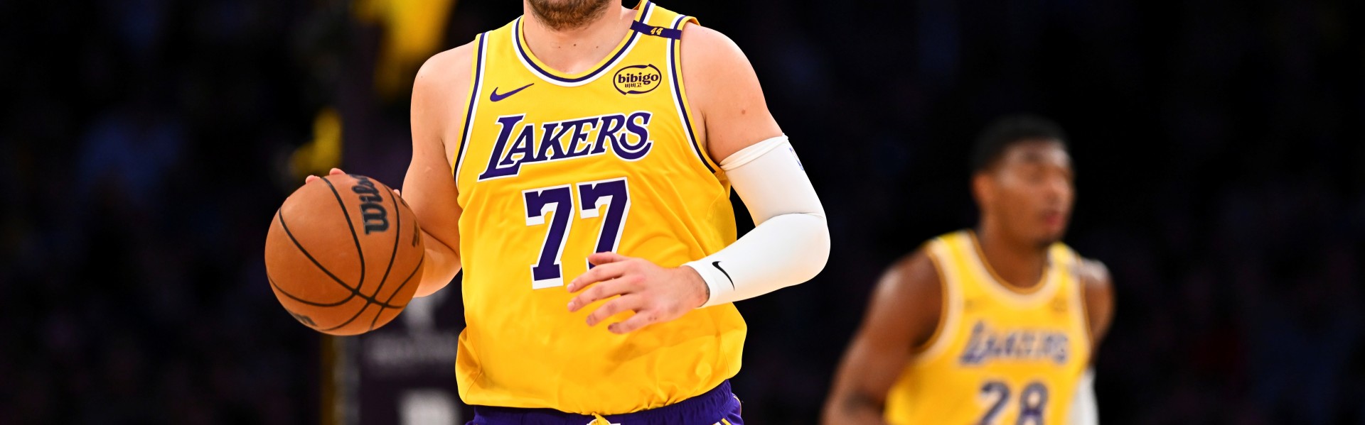 AG体育-八村塁：东契奇在场下带来了积极的能量 这真的帮助了整个球队